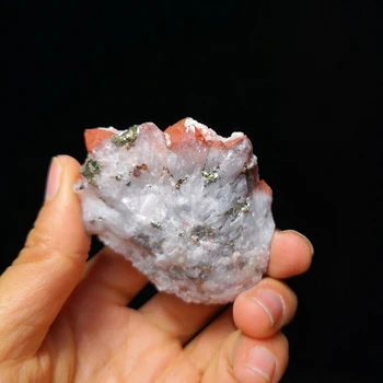 Natūralus Raudonasis Kvarcas Pyrite Dolomitas Mineralinių kristalų pavyzdžių forma JIANGXI PROVINCIJOJE KINIJOS A2-3