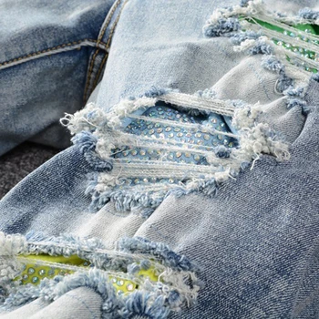 Vyriškų kristalų kankina plonas liesas džinsus Streetwear madinga skylių sunaikinta šviesiai mėlyna džinsinio audinio kelnės