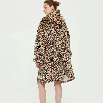 Žiemos Negabaritinių Antklodė Hoodie Leopard 1350 Gramų Didelių Sherpa Fleece Series Minkštas Šiltas Storas Moteris Antklodė Su Rankovėmis